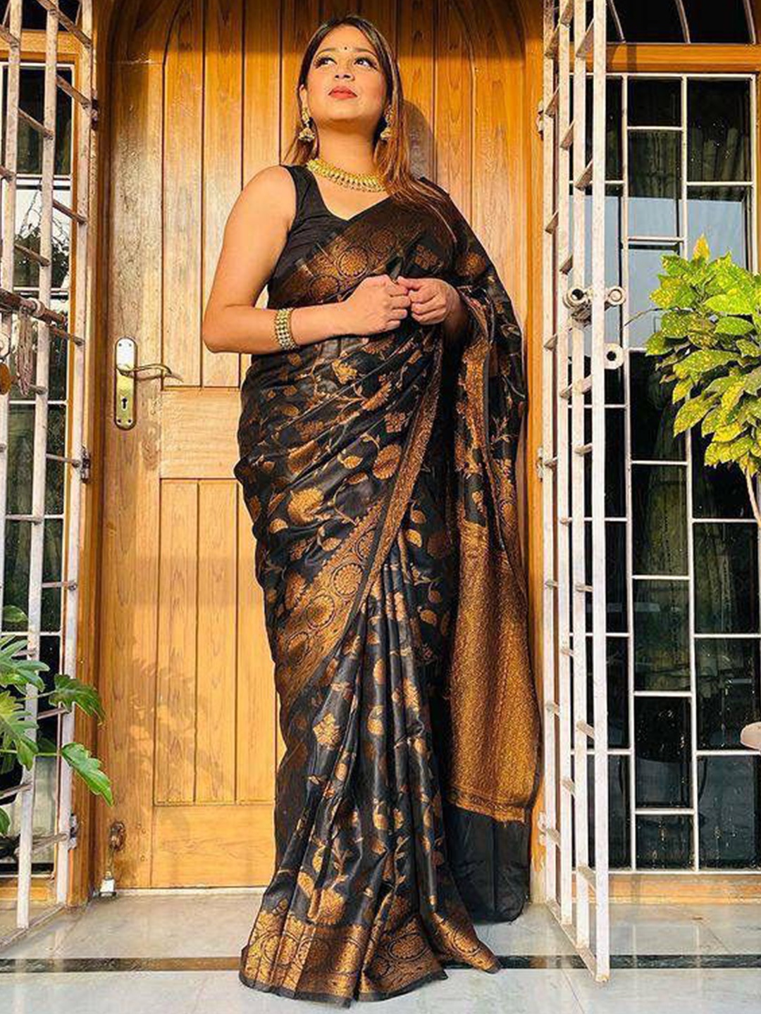 

KALINI Ethnic Motifs Woven Design Zari Saree, Blue