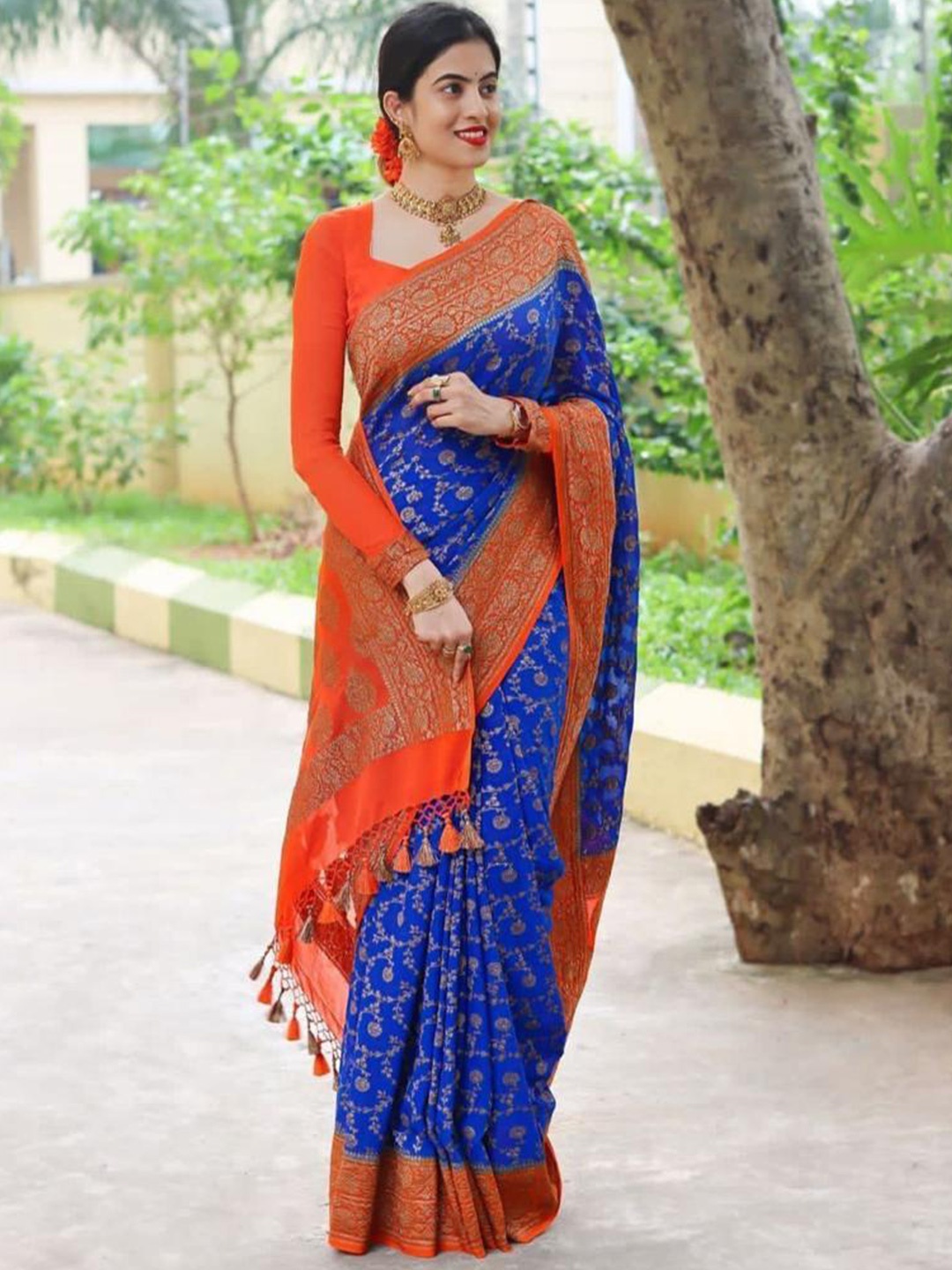 

KALINI Floral Woven Designed Saree, Blue