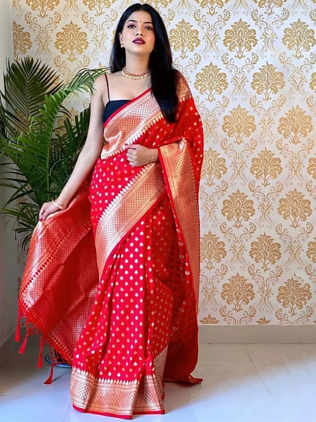 

KALINI Ethnic Motifs Woven Design Zari Saree, Red