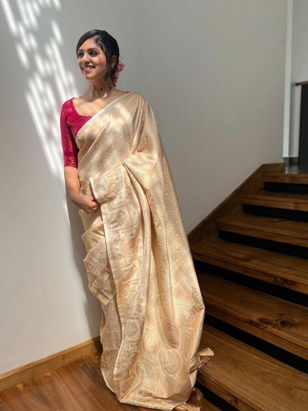 

KALINI Ethnic Motifs Woven Design Zari Saree, Cream