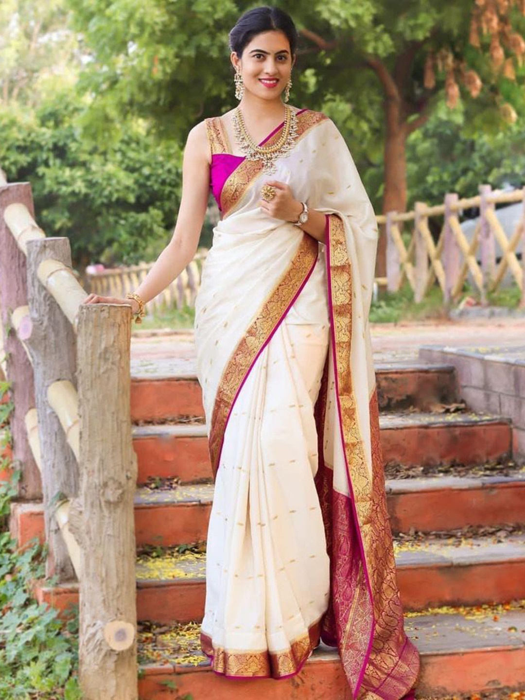 

KALINI Woven Design Zari Saree, White