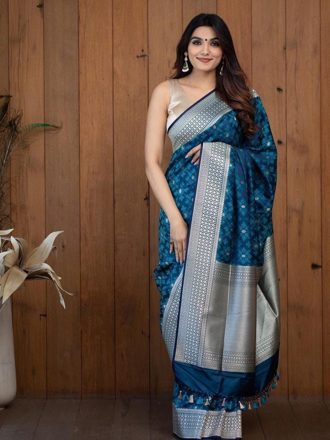 

KALINI Ethnic Motifs Woven Design Zari Art Silk Saree, Blue