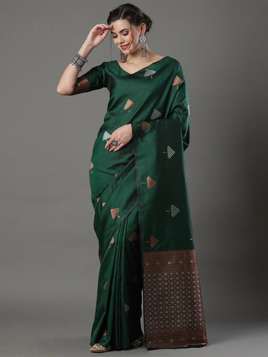 

KALINI Ethnic Motifs Woven Design Zari Saree, Green