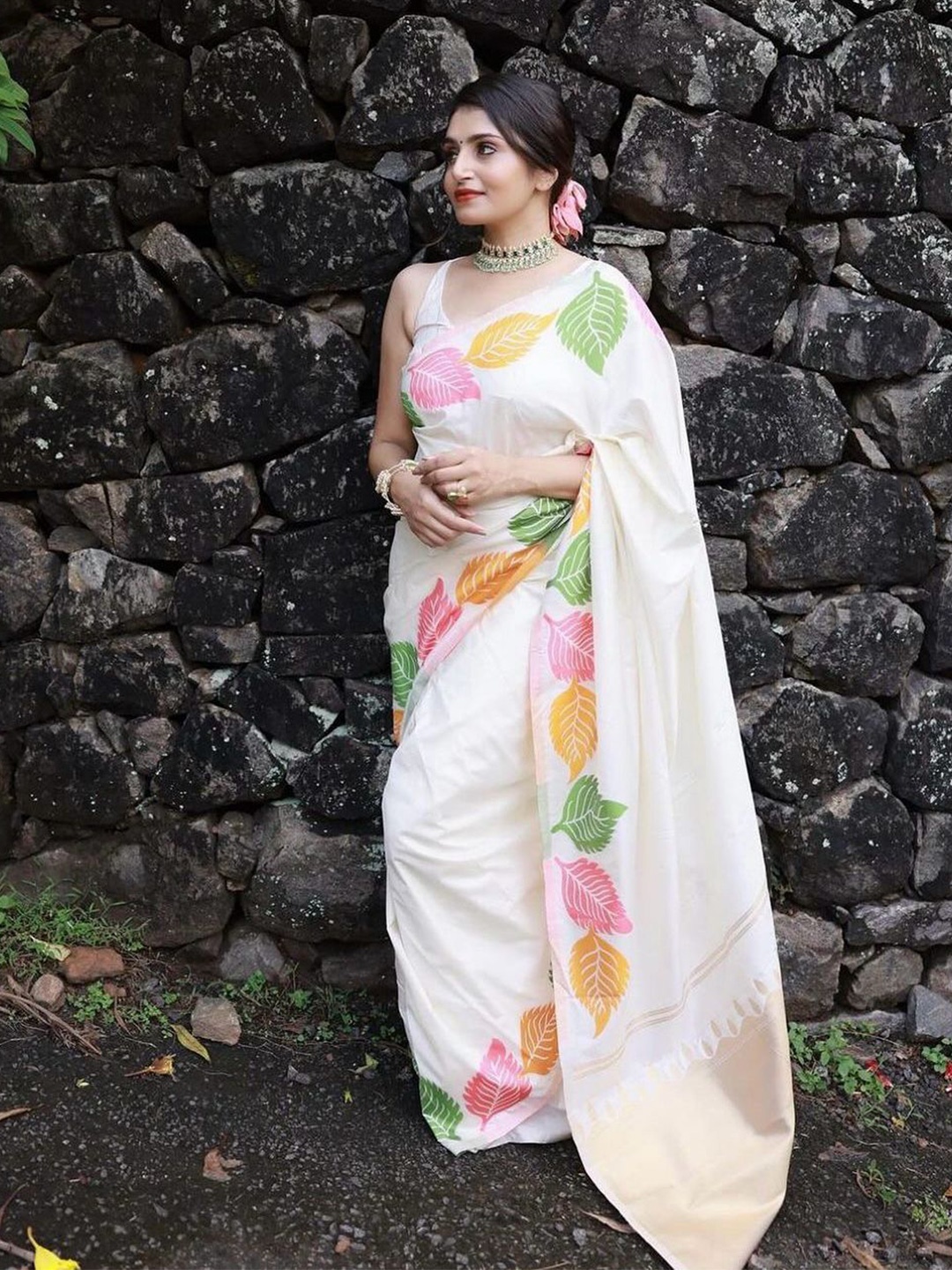 

KALINI Floral Woven Design Saree, White