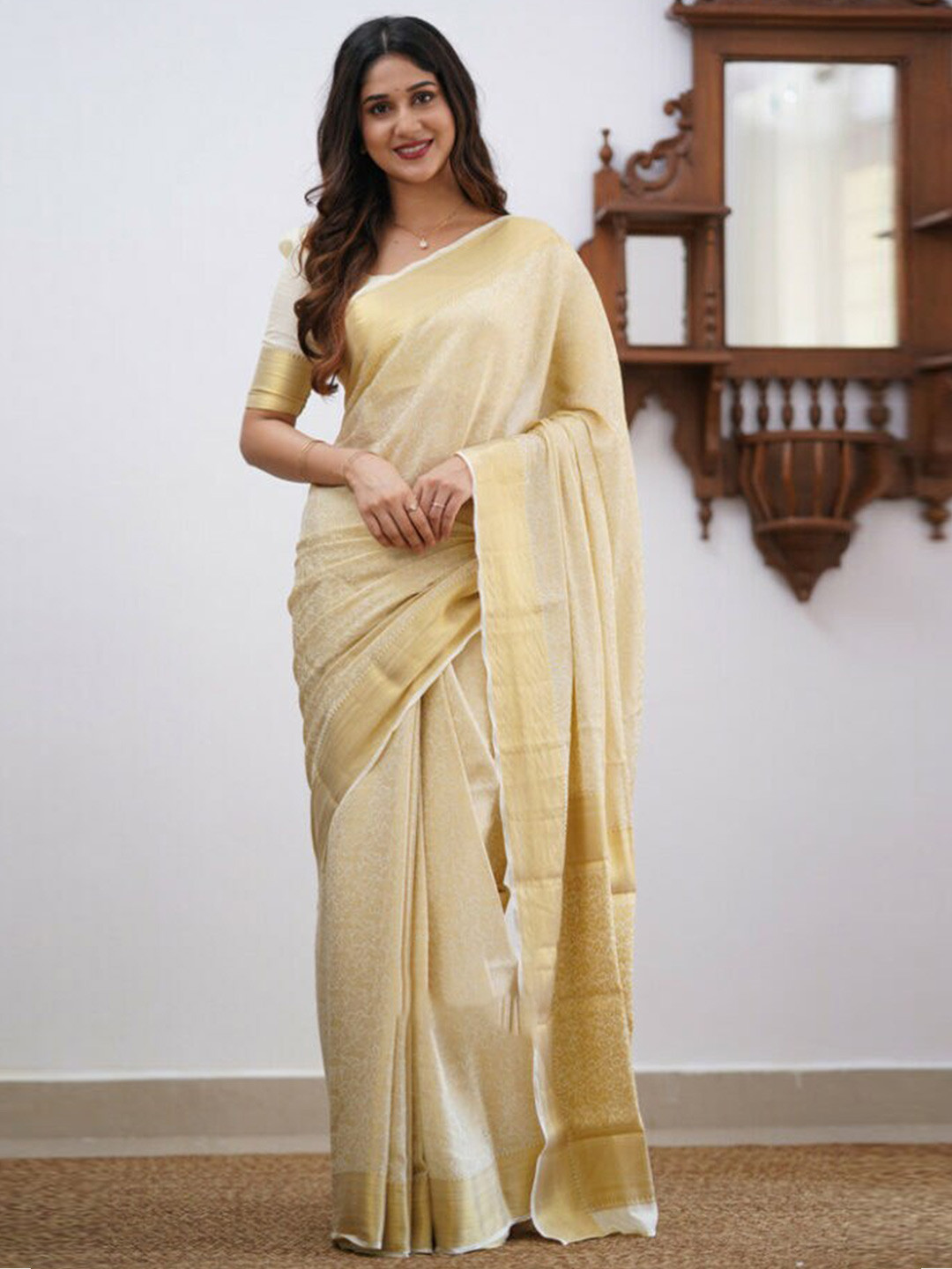 

KALINI Floral Woven Design Zari Saree, Off white