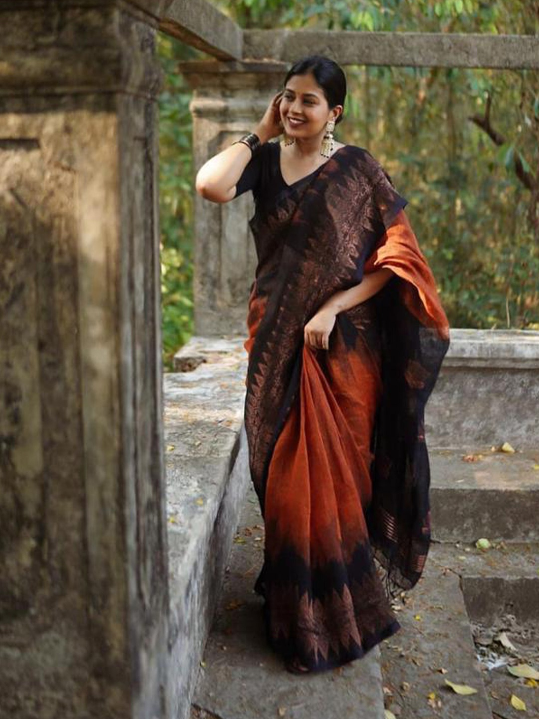 

KALINI Ethnic Motifs Woven Design Zari Art Silk Saree, Orange