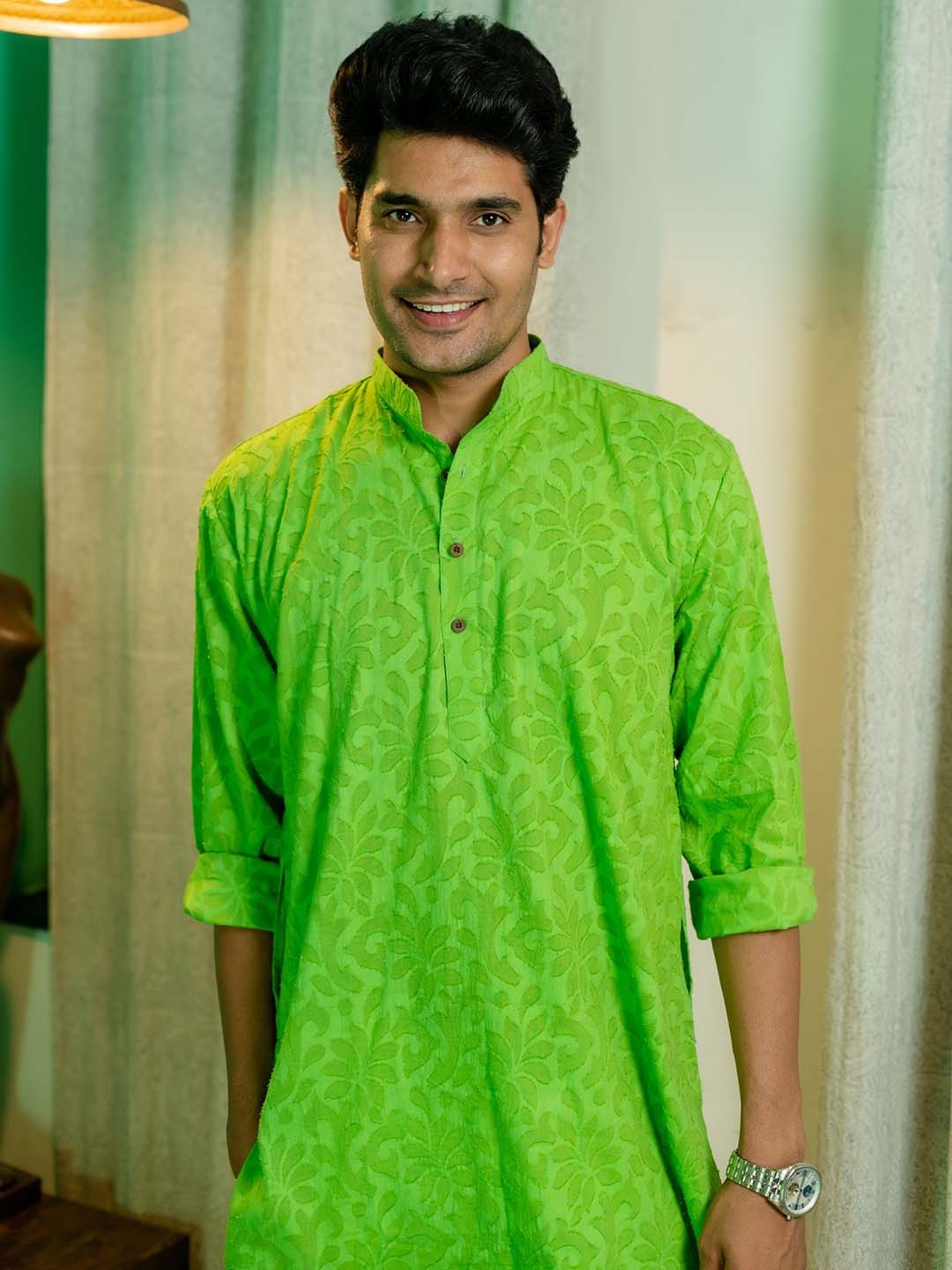 

Shasak Floral Woven Design Mandarin Collar Straight Kurta, Green