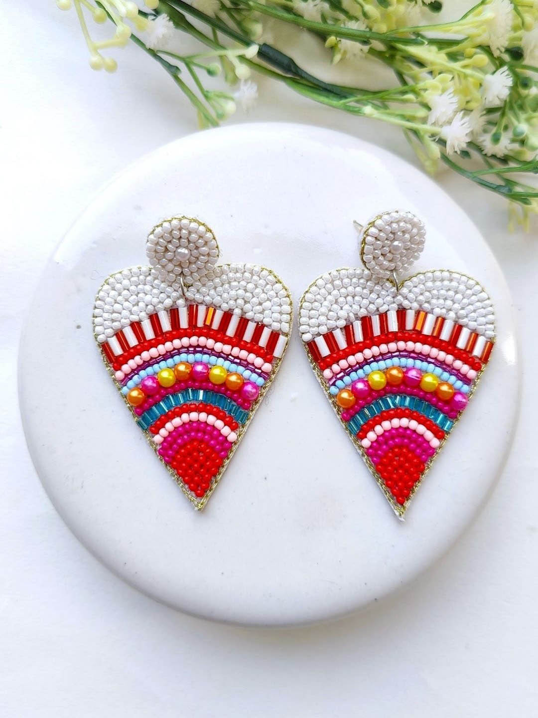 

Crunchy Fashion Beaded Heart Shaped Drop Earrings, White