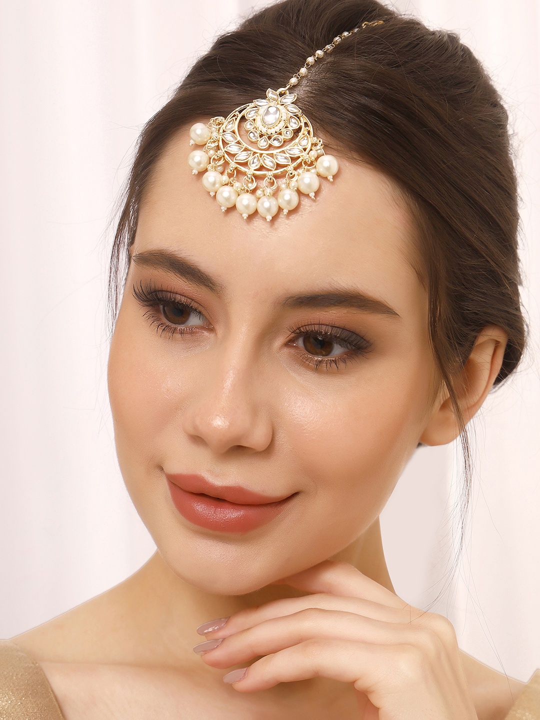 

Priyaasi Flower Shaped Kundan-Studded & Beaded Maang Tikka, White