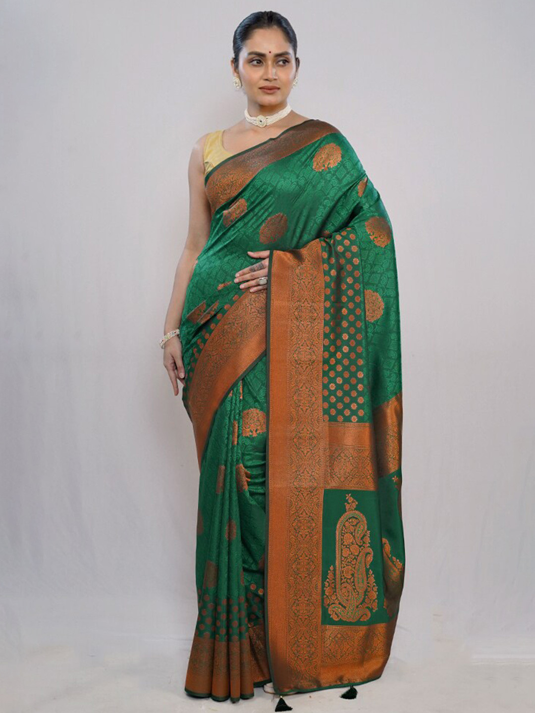 

AllSilks Ethnic Motifs Woven Design Zari Pure Silk Kanjeevaram Saree, Green