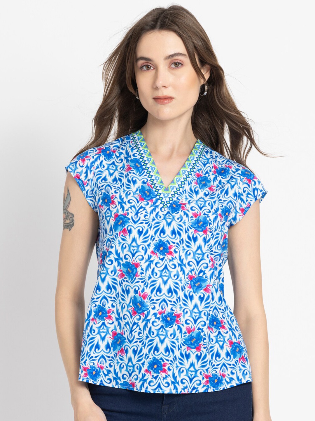 

SHAYE Floral Print Crepe Top, White