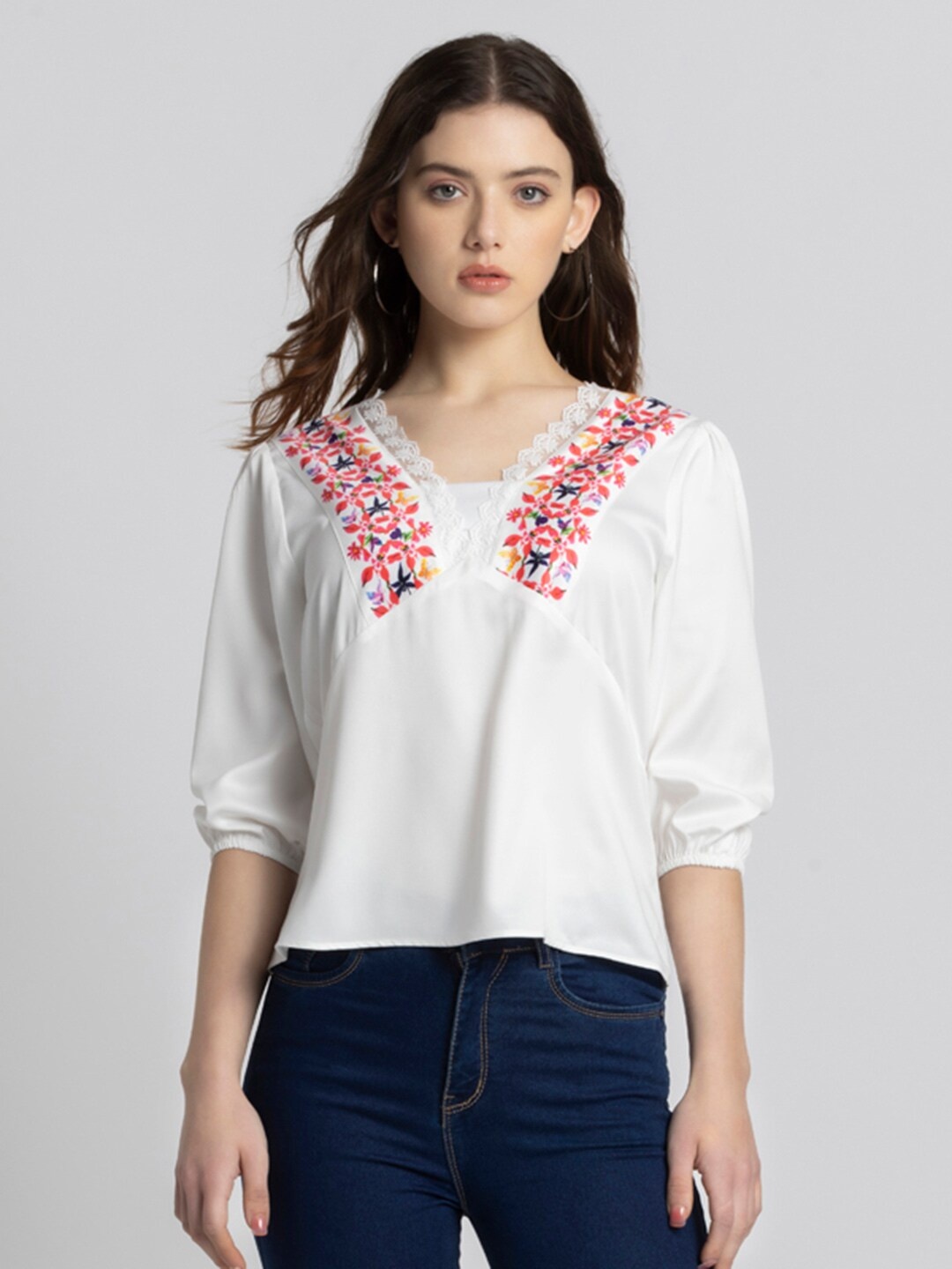 

SHAYE Floral Satin Top, White