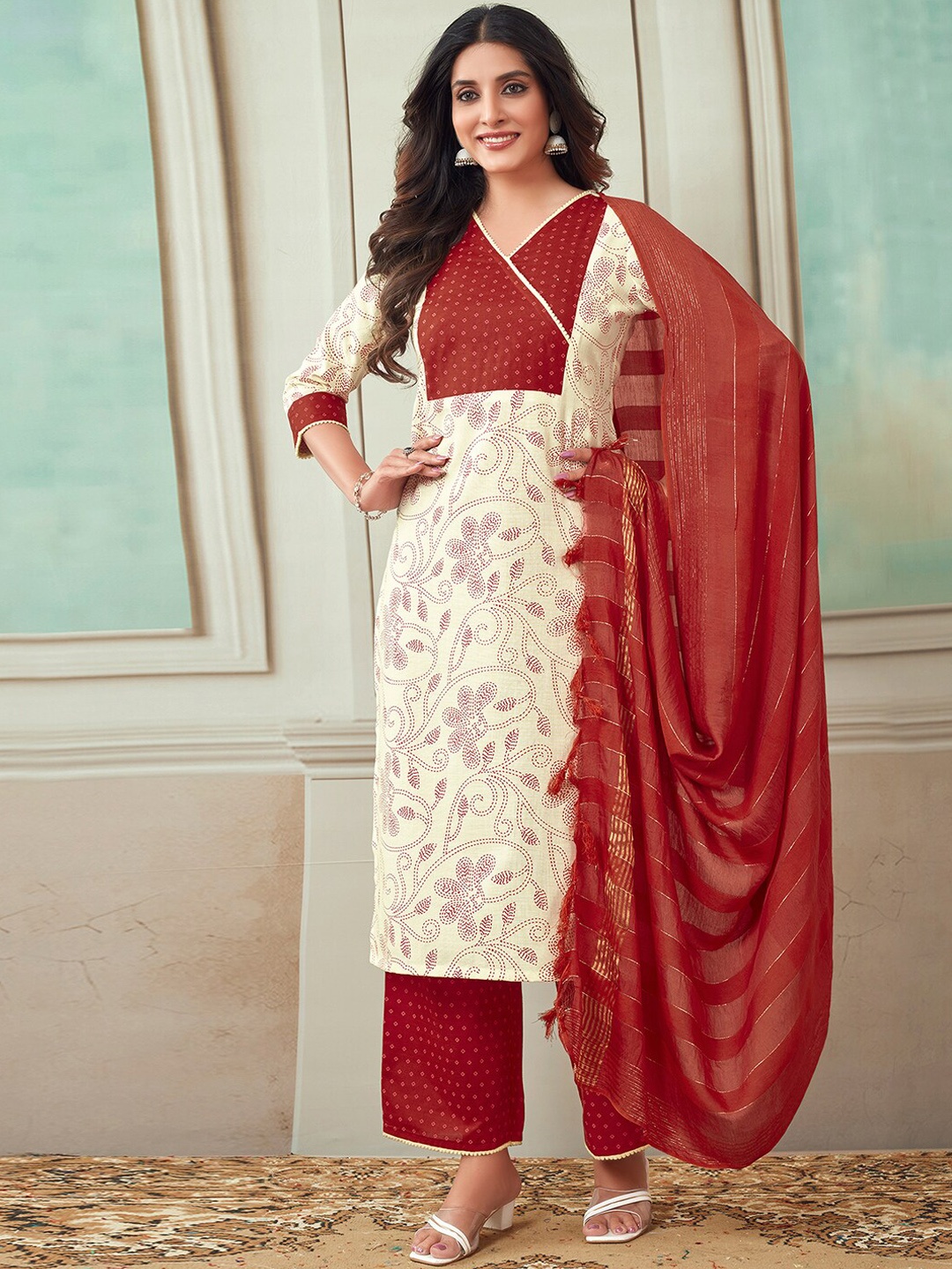 

SKYLEE Floral Printed Regular Kurta With Palazzos & Dupatta, Cream