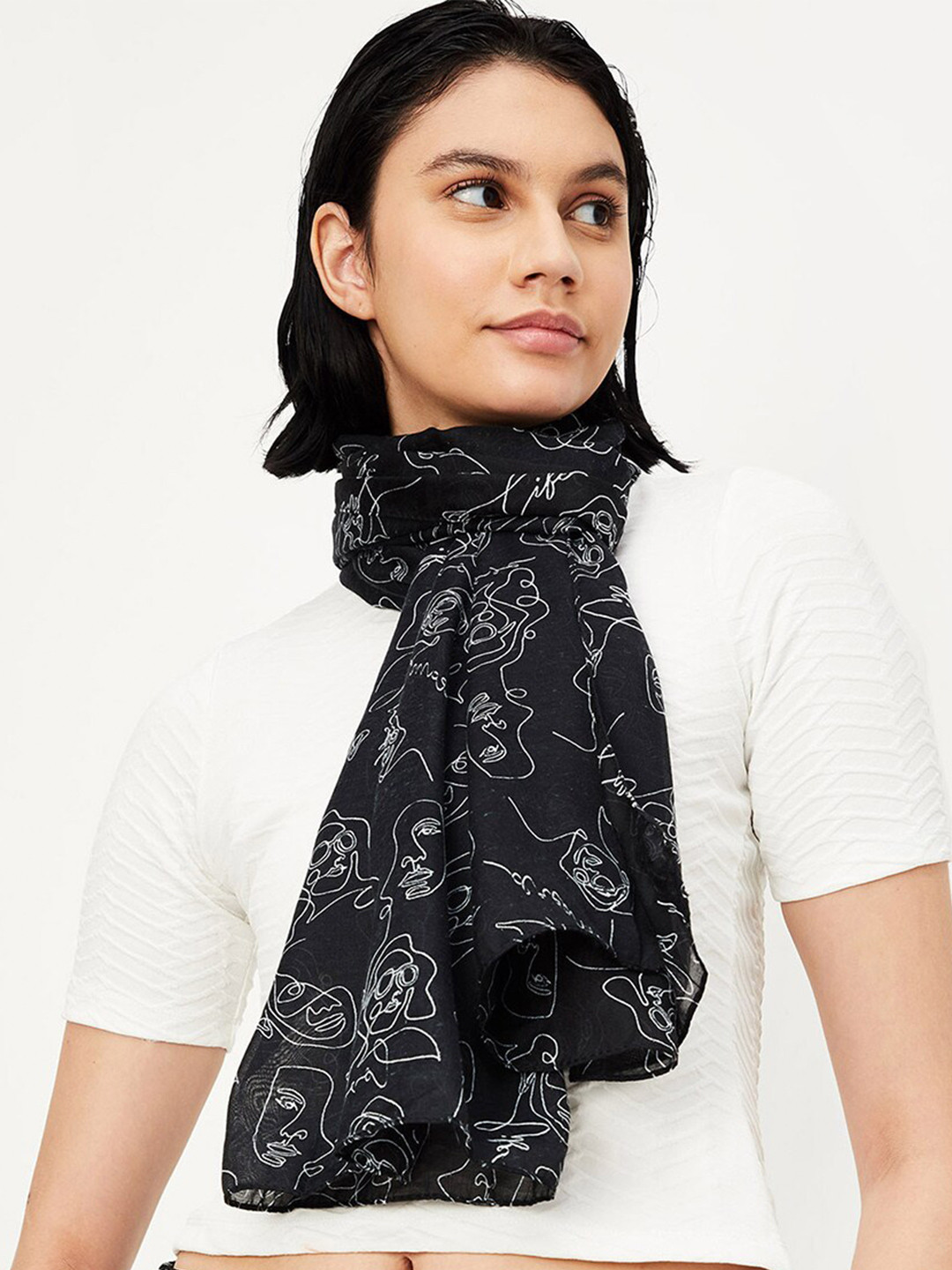 

max Graphic Printed Scarf, Black