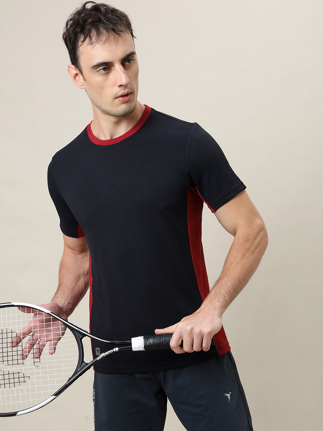 

Technosport Round Neck Antimicrobial & Anti Odour Slim Fit T-shirt, Black