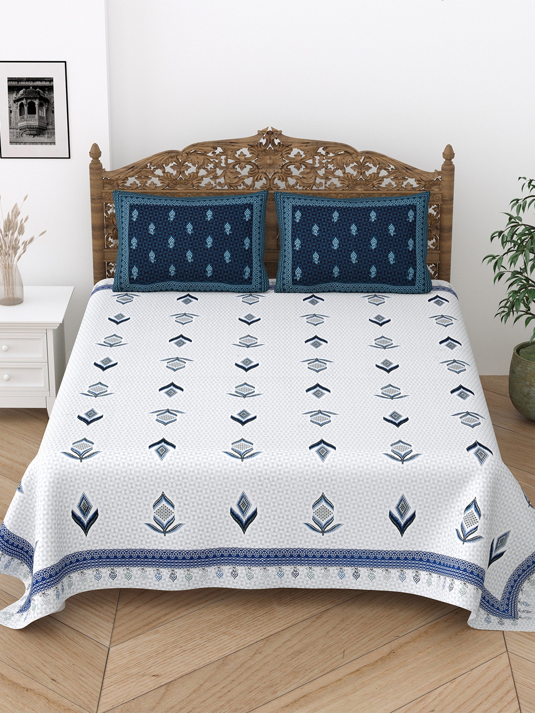 Serene Decor White & Blue Floral 210 TC King Bedsheet with 2 Pillow Covers