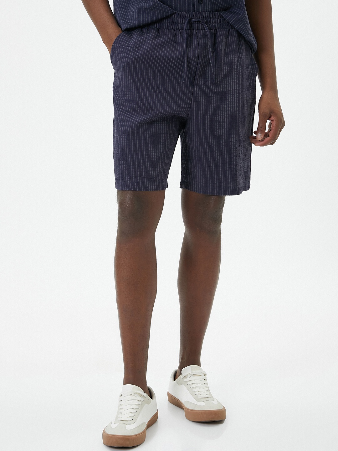 

Koton Men Mid-Rise Shorts, Navy blue