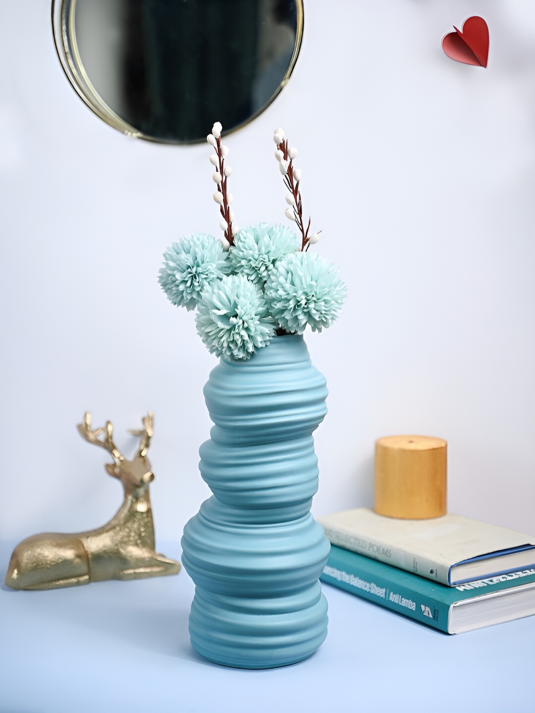 

MARKET99 Sky Blue Spiral Pattern Ceramic Vase