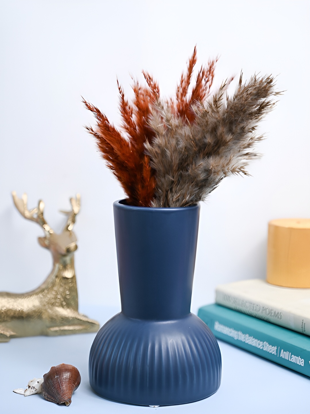 

MARKET99 Blue Ribbed Pattern Ceramic Vase