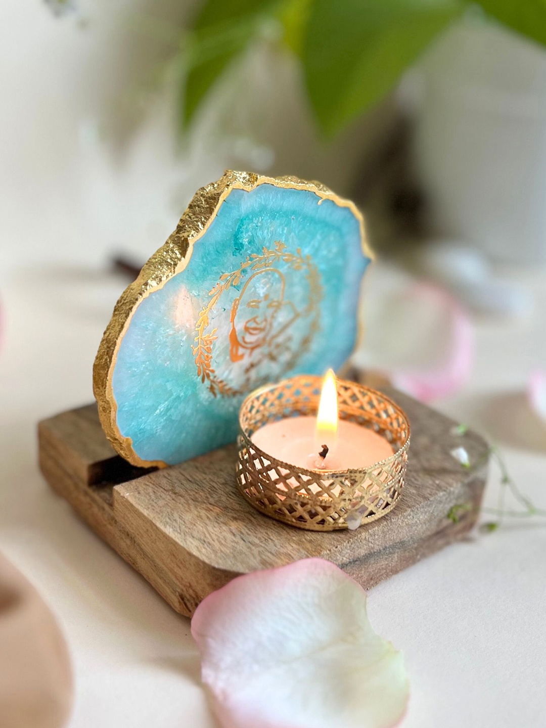 

HOMEARTE Green Agate Guru Ji Tea Light Candle Holder