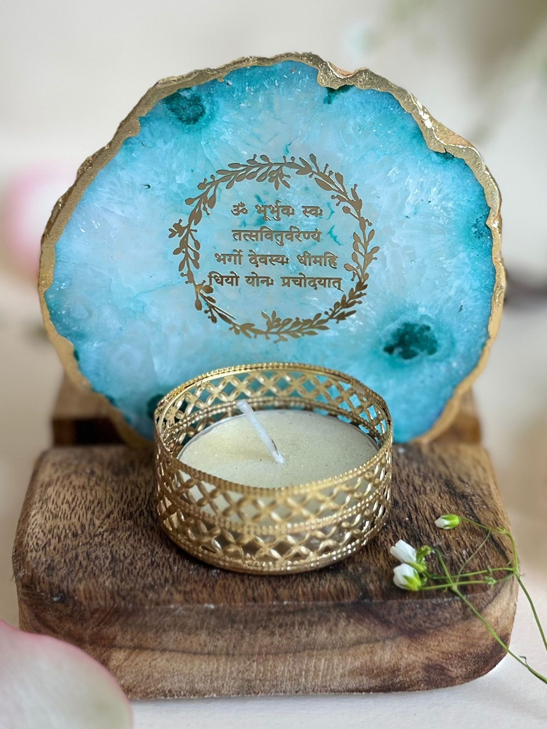 

HOMEARTE Green Agate Gayatri Mantra Tea Light Candle Holder