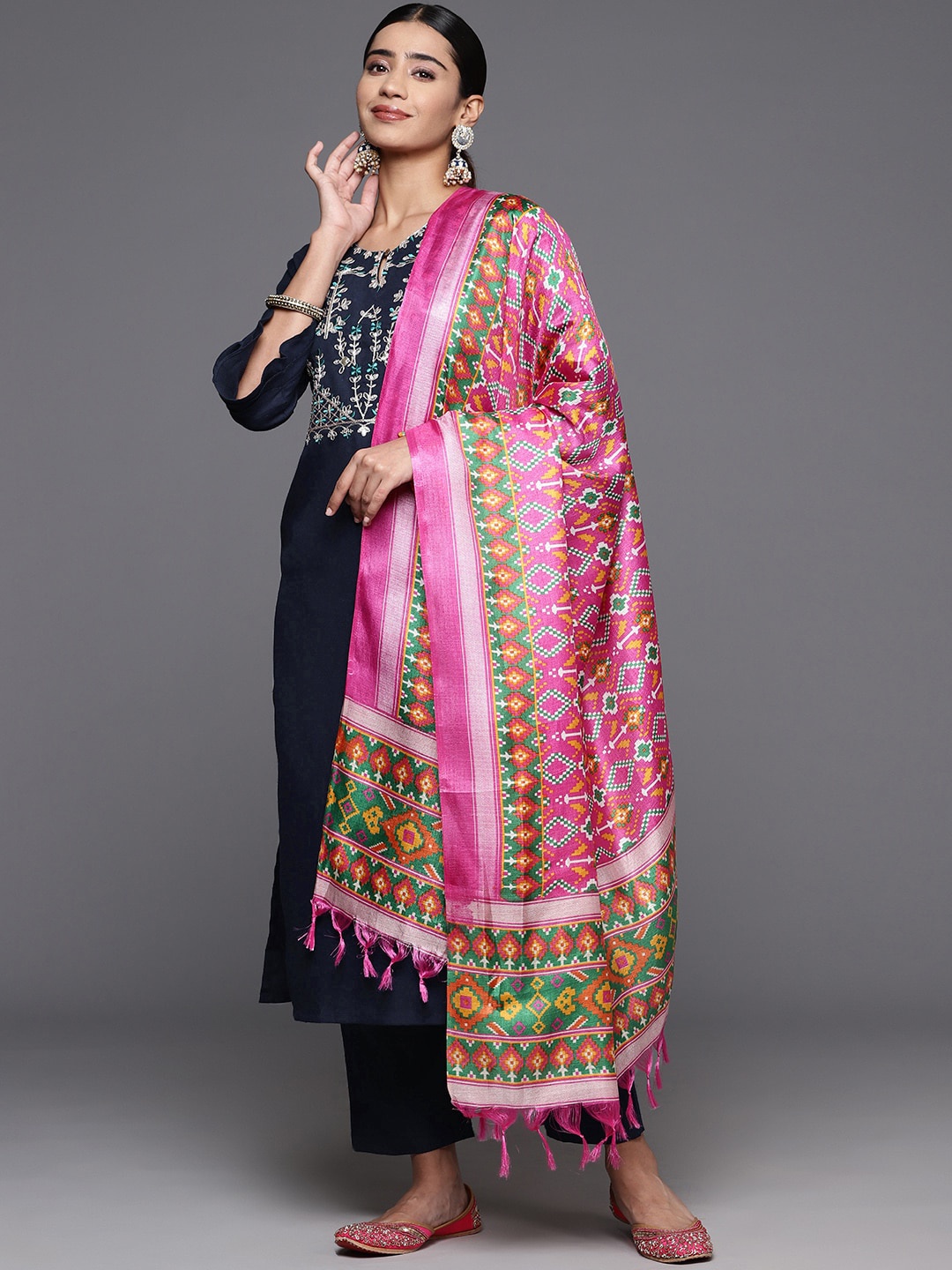 

KALINI Ethnic Motifs Yoke Design Thread Work Kurta & Trousers With Dupatta, Navy blue