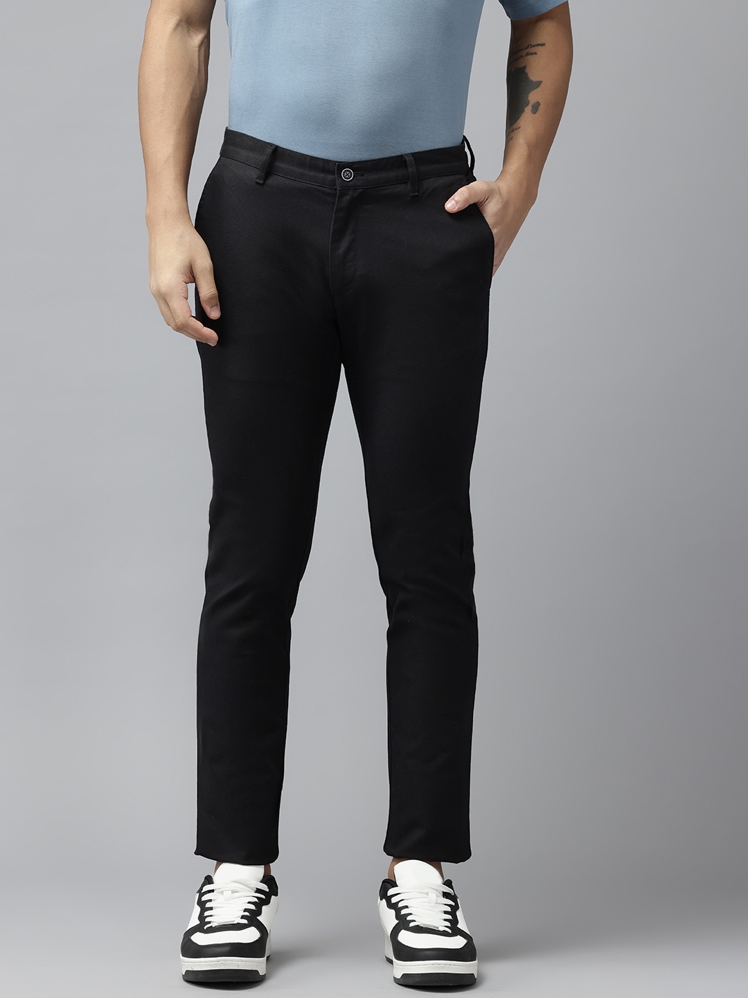 

Blackberrys Men Slim Fit Low-Rise Trousers, Black
