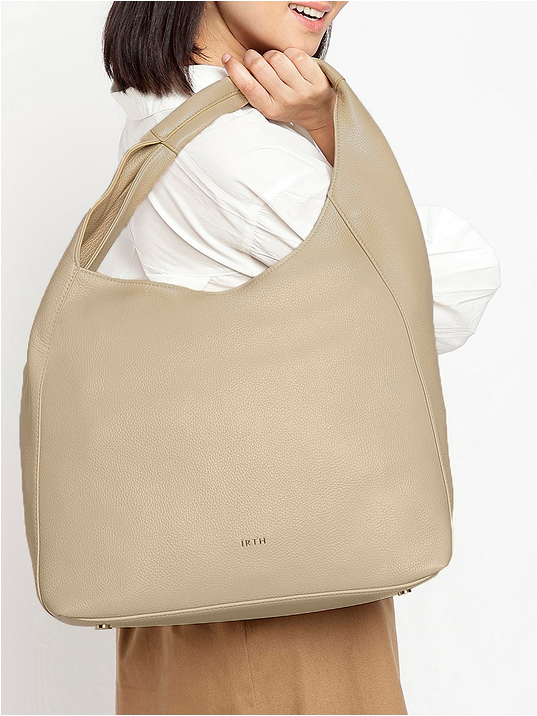 

IRTH Women Solid Hobo Bag, Beige
