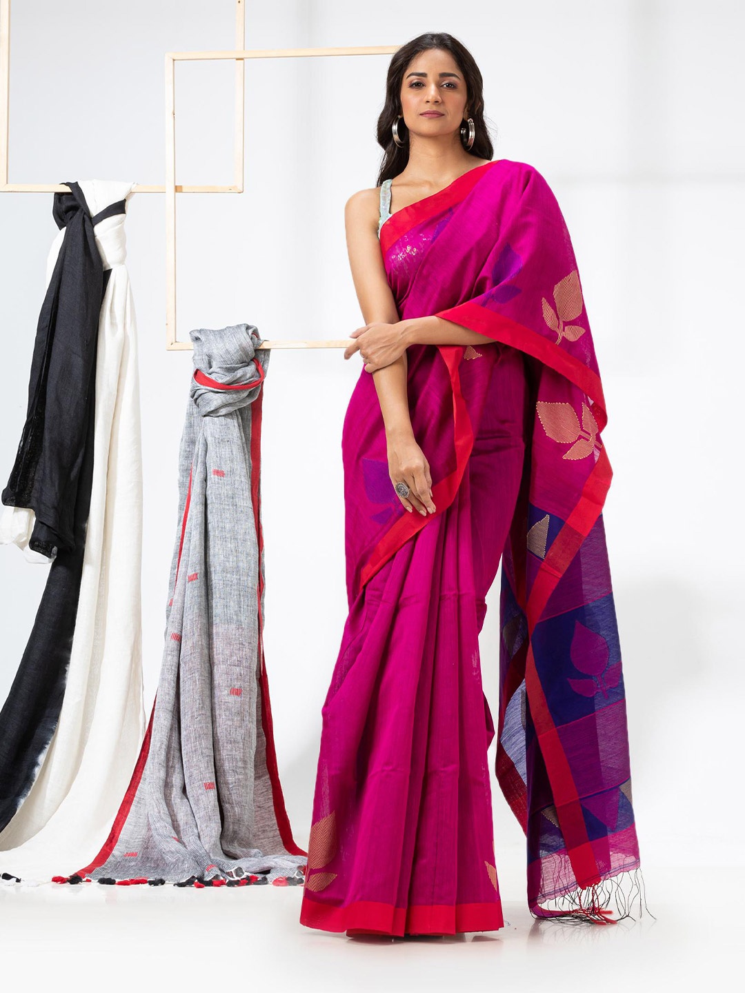 

Angoshobha Ethnic Motif Woven Design Silk Cotton Jamdani Saree, Pink