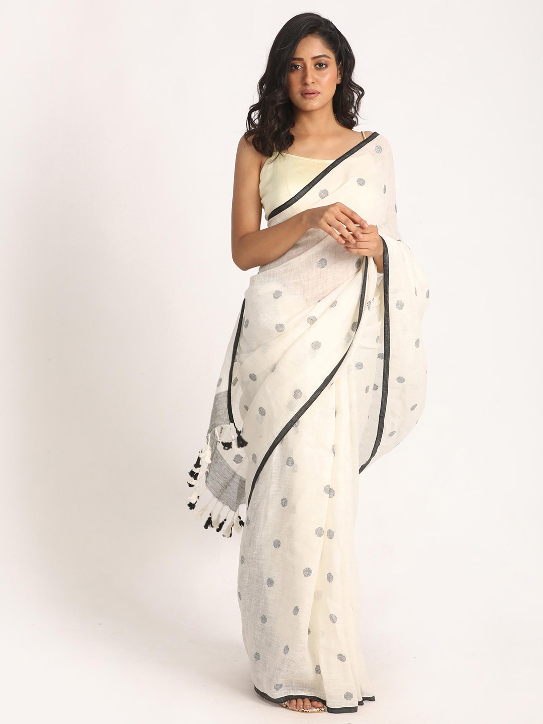 

Angoshobha Floral Woven Design Pure Linen Jamdani Saree, White