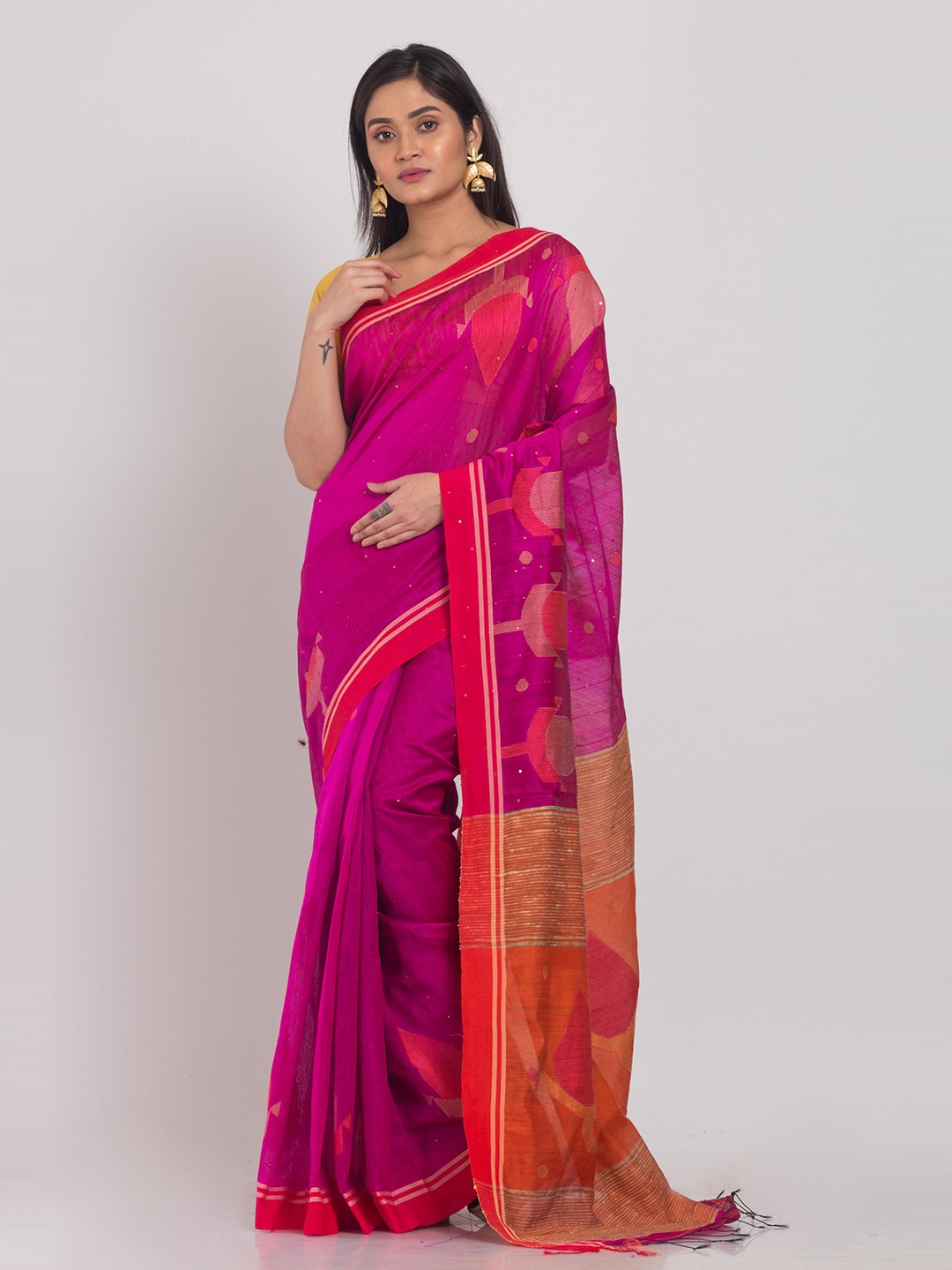 

Angoshobha Floral Woven Design Silk Cotton Jamdani Saree, Pink