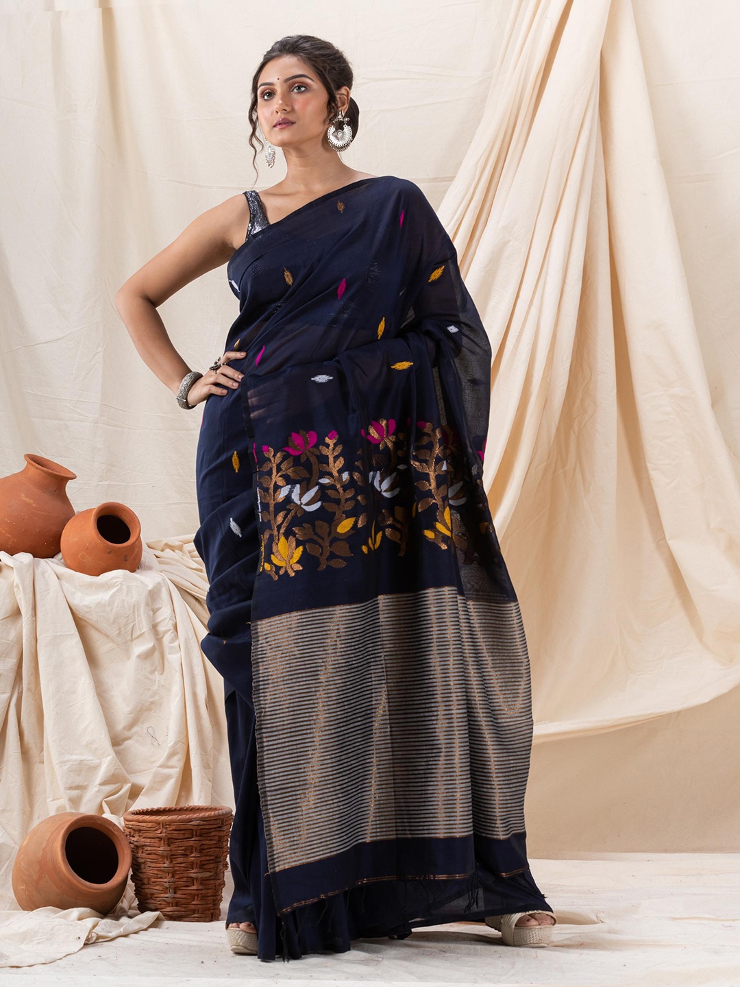 

Angoshobha Floral Woven Design Pure Cotton Jamdani Saree, Blue