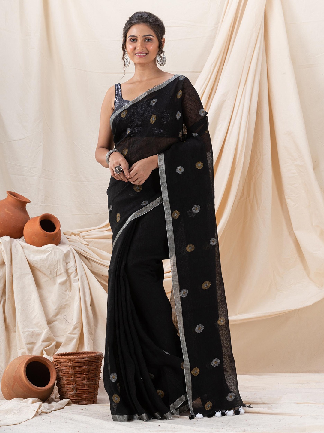 

Angoshobha Ethnic Motifs Woven Design Zari Pure Linen Jamdani Saree, Black
