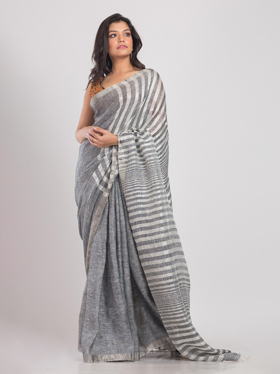 

Angoshobha Woven Design Striped Pure Linen Saree, Grey