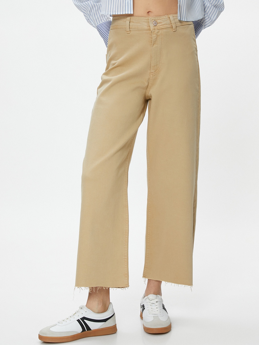 

Koton Women Straight Fit Mid Rise Clean Look Cropped Stretchable Jeans, Beige