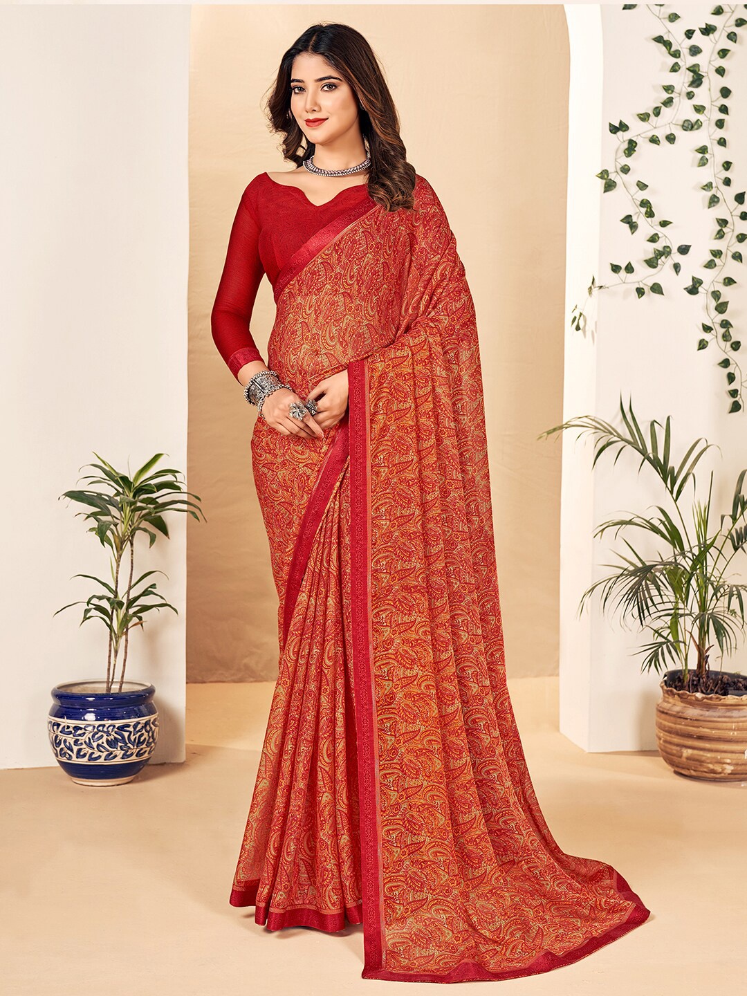 

Mitera Red & Green Paisley Printed Sungudi Saree