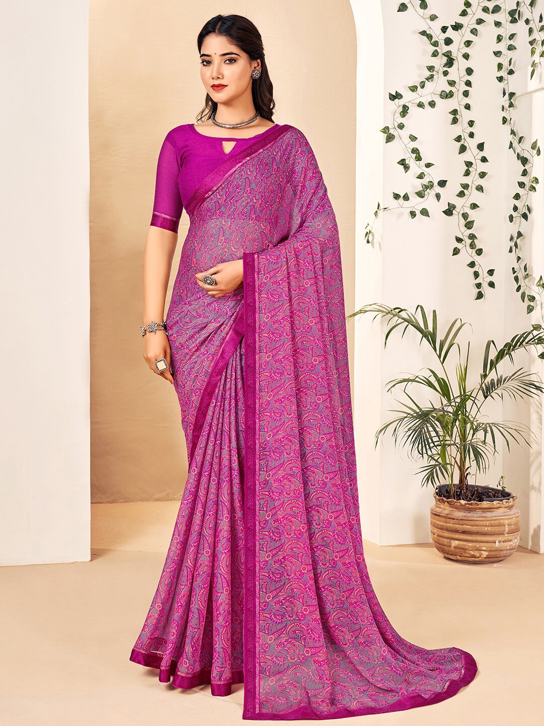 Mitera Magenta & Grey Paisley Printed Sungudi Saree