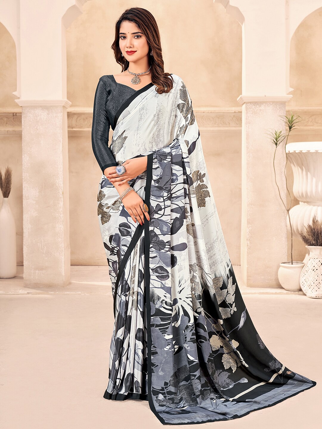 

Mitera White & Black Floral Printed Bagru Saree