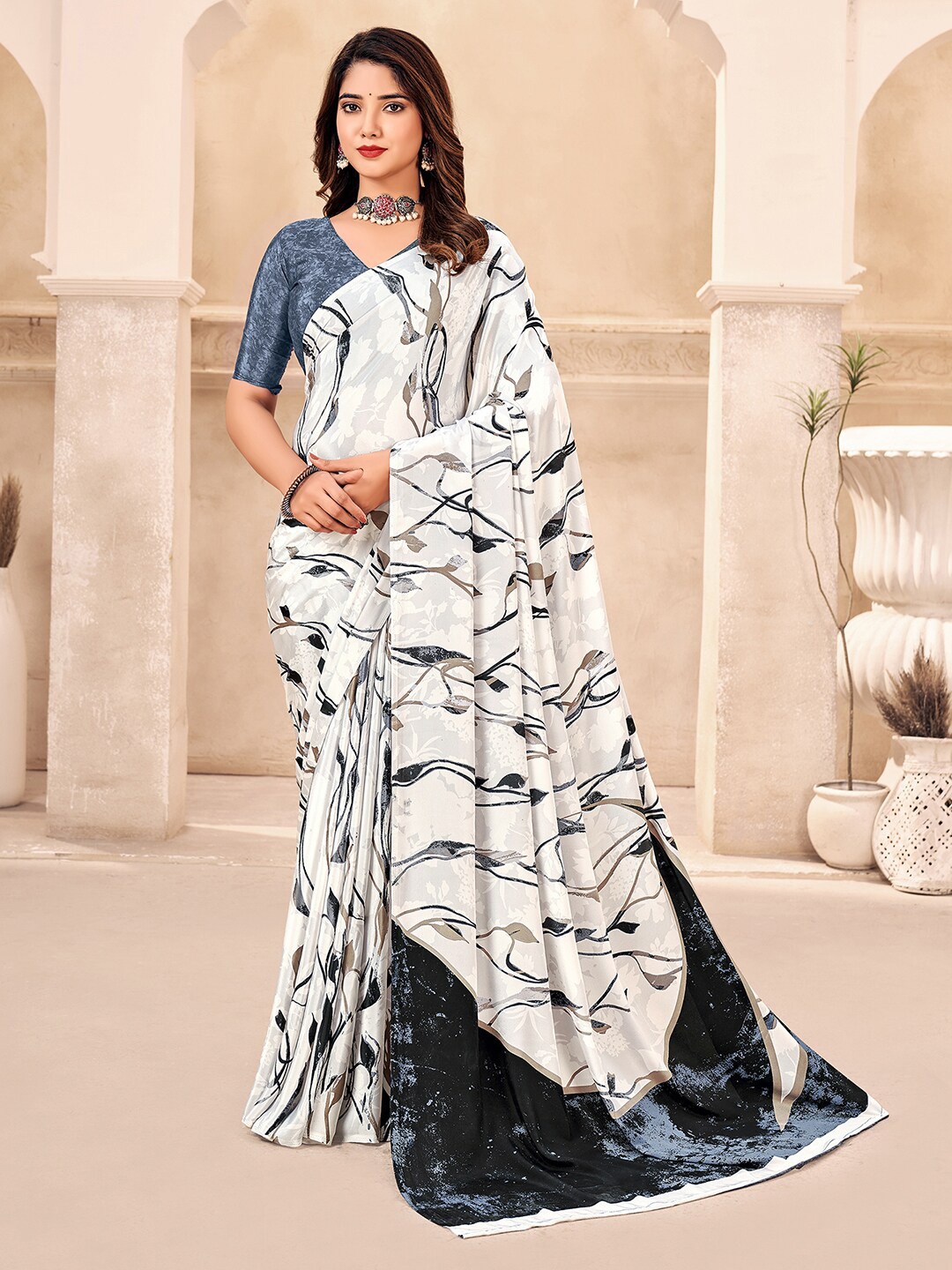 

Mitera Grey & Black Floral Printed Bagru Saree
