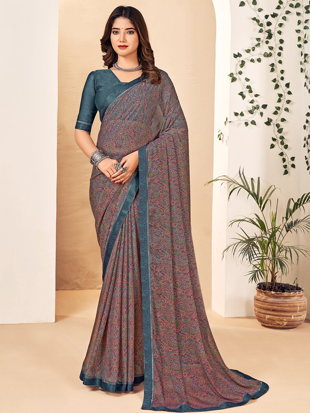 

Mitera Green & Pink Paisley Printed Sungudi Saree
