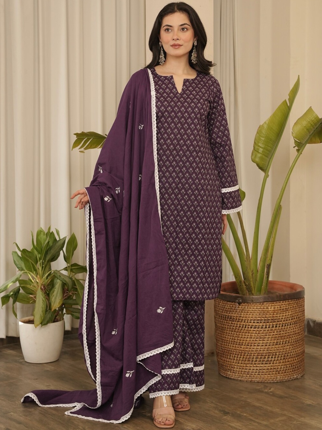 

OneWe Floral Printed Notched Neck Flared Sleeves Pure Cotton Kurta With Trousers & Dupatta, Purple