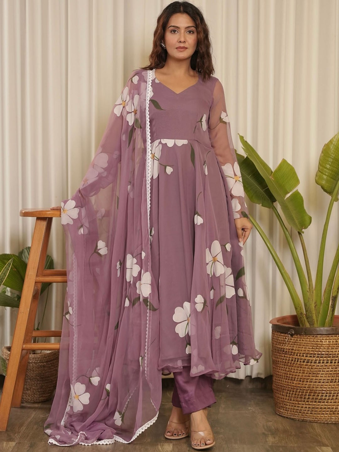 

OneWe Mehboob Floral Printed V-Neck Anarkali Kurta With Trousers & Dupatta, Purple