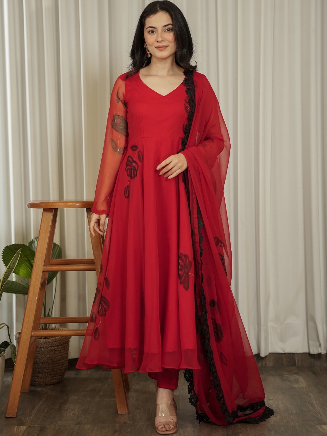 

OneWe Mohabbat Floral Printed Anarkali Kurta with Trousers & With Dupatta, Red