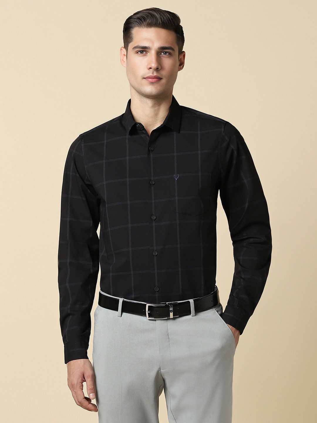 

Allen Solly Men Slim Fit Windowpane Checks Opaque Checked Formal Shirt, Black