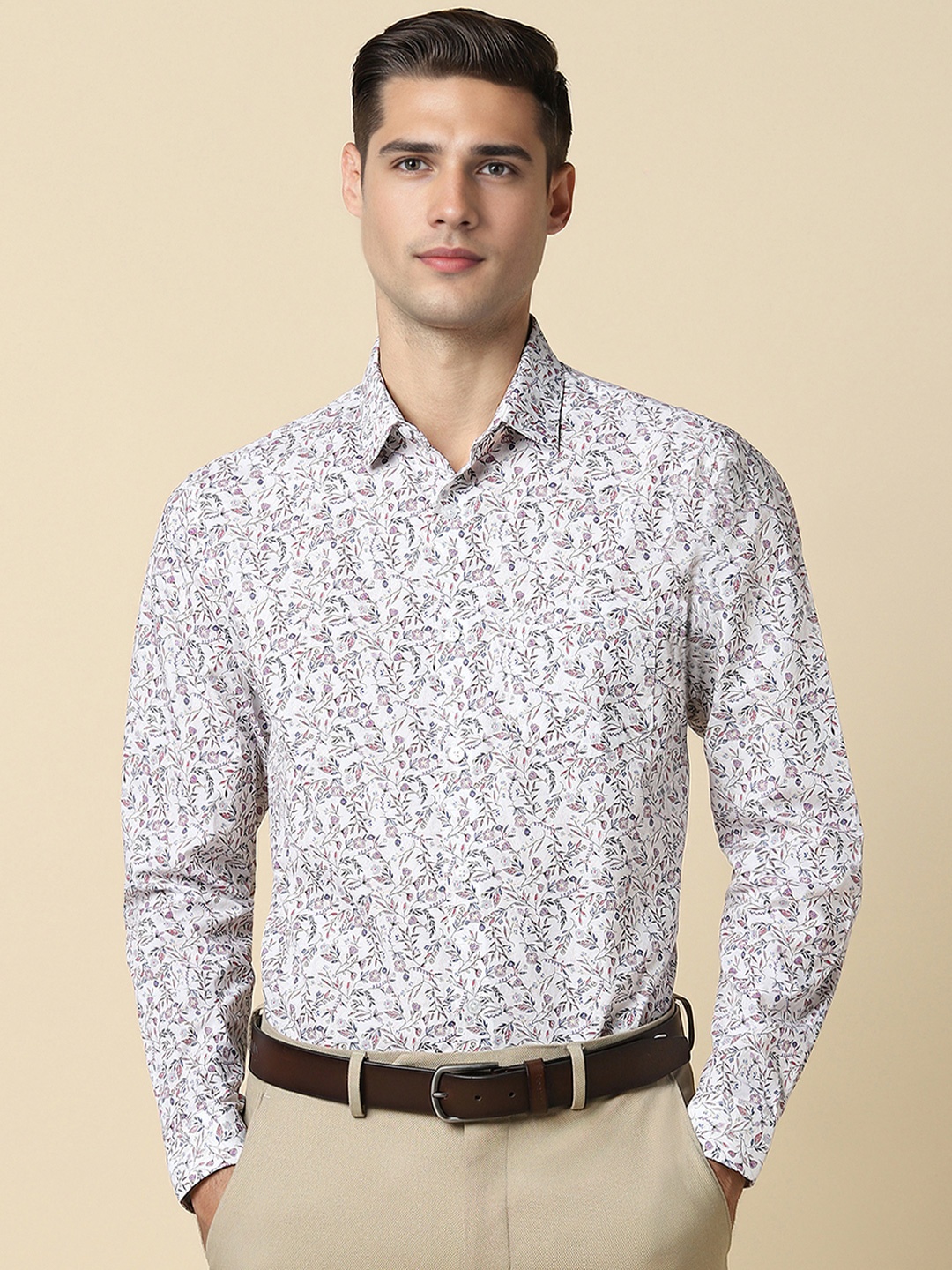 

Allen Solly Men Slim Fit Floral Opaque Printed Formal Shirt, White