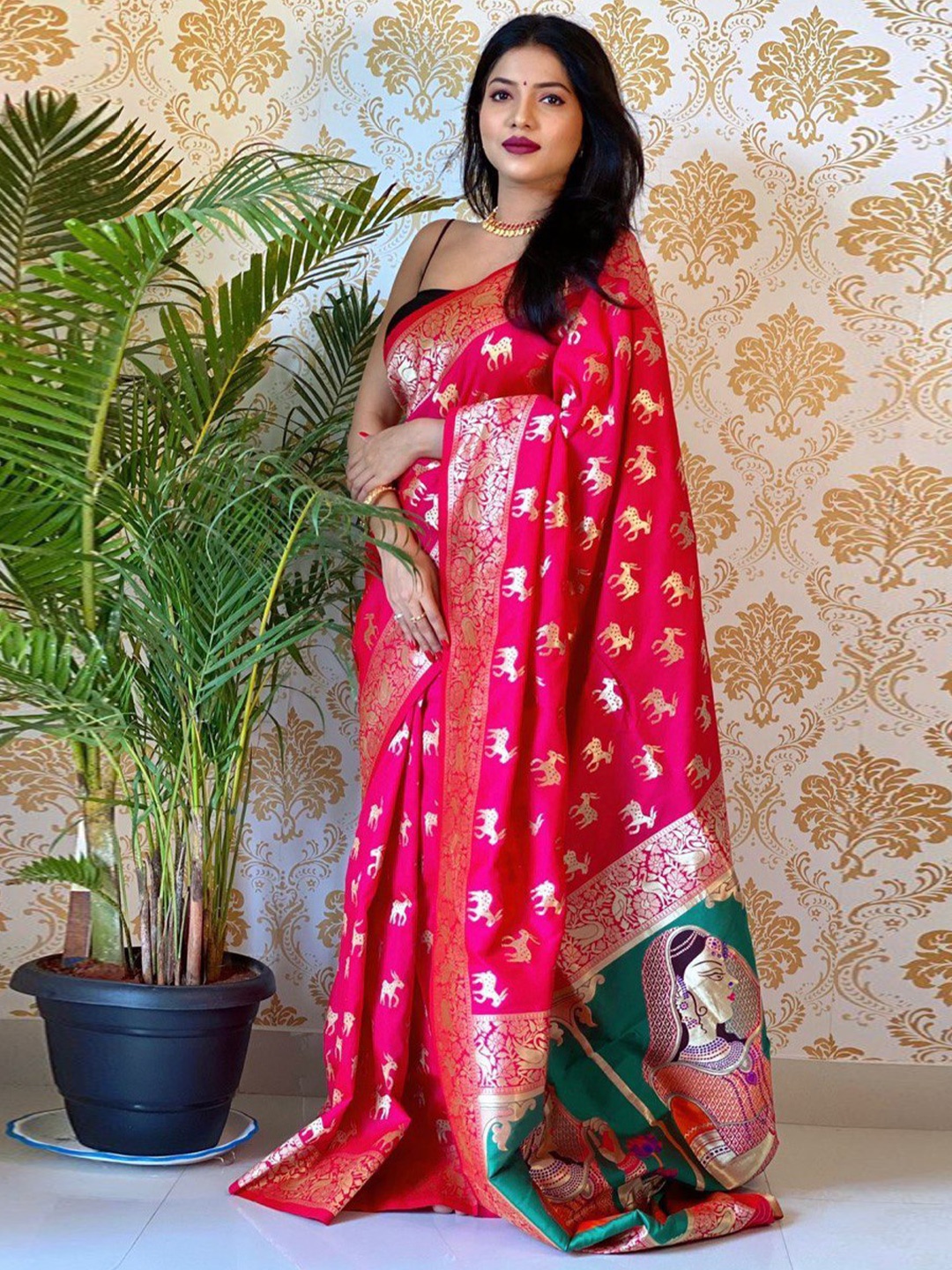 

bansari textiles Ethnic Motifs Woven Design Zari Pure Silk Paithani Saree, Pink