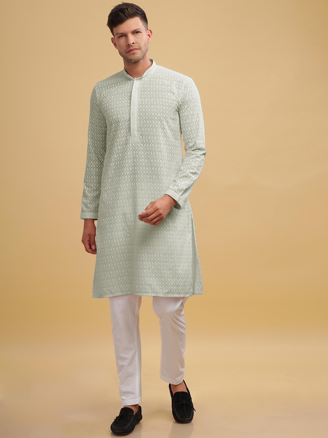 

Anouk Green Ethnic Motifs Embroidered Mandarin Collar Straight Pure Cotton Kurta