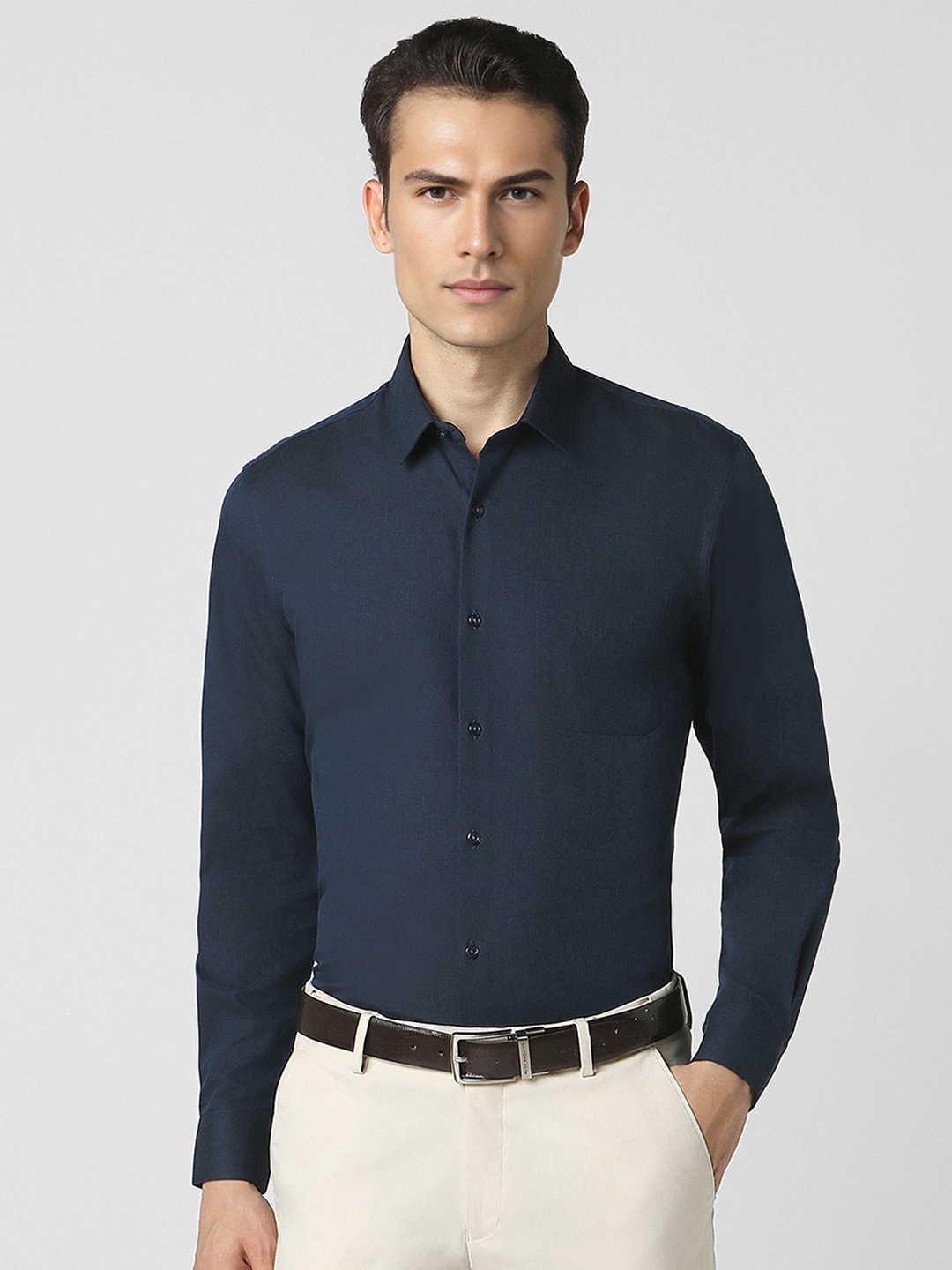 

Peter England Men Slim Fit Opaque Formal Shirt, Navy blue