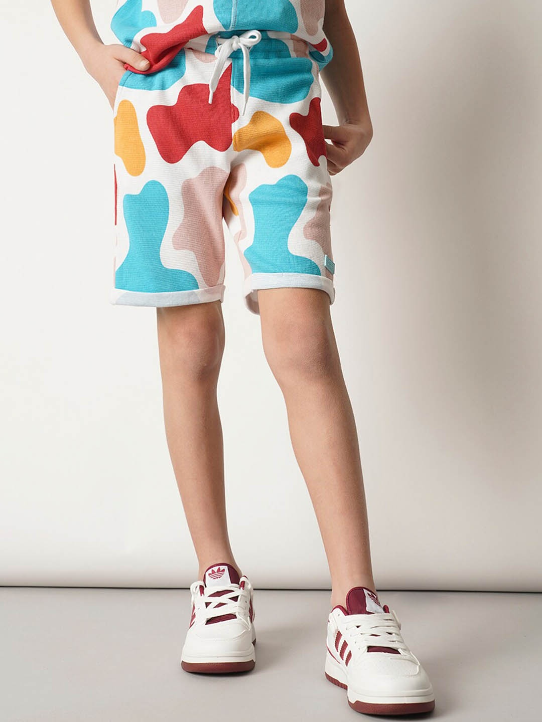 

Jack & Jones Junior Boys Abstract Printed Mid-Rise Regular Shorts, White