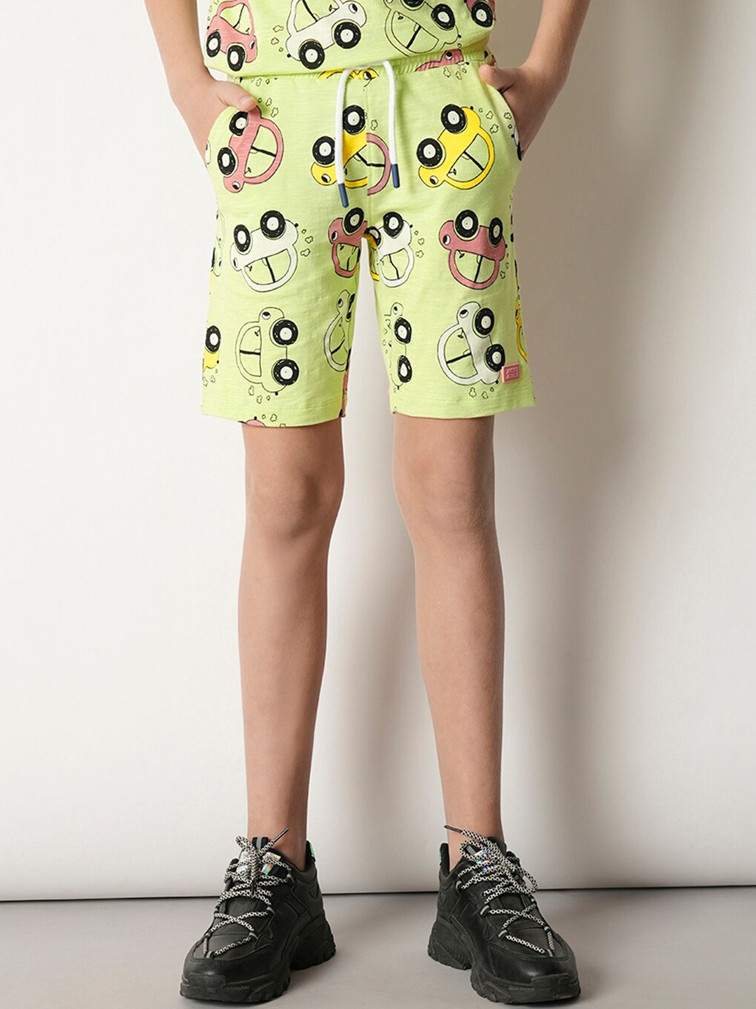 Jack & Jones Junior Boys Mid-Rise Conversational Printed Pure Cotton Shorts, Green